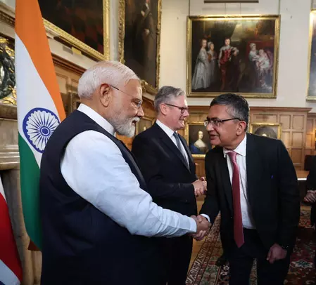 भारत और ब्रिटेन के बीच एफटीए पर हस्ताक्षर का साक्षी बनकर गौरवान्वित महसूस कर रहा हूं : आशीष कुमार चौहान भारत और ब्रिटेन के बीच एफटीए पर हस्ताक्षर का साक्षी बनकर गौरवान्वित महसूस कर रहा हूं : आशीष कुमार चौहान