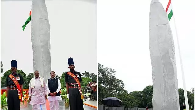 कारगिल विजय दिवस: राष्ट्रीय सैनिक स्मारक पर 75 फुट ऊंची अखंड नायक प्रतिमा का अनावरण कारगिल विजय दिवस: राष्ट्रीय सैनिक स्मारक पर 75 फुट ऊंची अखंड नायक प्रतिमा का अनावरण