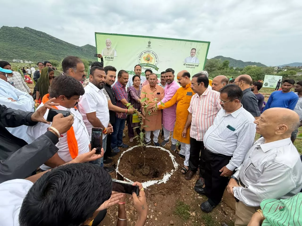 Ajmer : हरियालो राजस्थान मिशन नगर निगम द्वारा लगाए गए 31 हजार पौधे Ajmer : हरियालो राजस्थान मिशन नगर निगम द्वारा लगाए गए 31 हजार पौधे