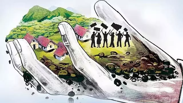 मक्का और टमाटर की फसल को हटाने के लिए अधिकारियों की अचानक कार्रवाई से गरीब किसान परेशान मक्का और टमाटर की फसल को हटाने के लिए अधिकारियों की अचानक कार्रवाई से गरीब किसान परेशान