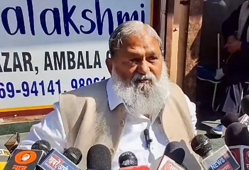 NH-44 के किनारे गोदामों का निरीक्षण करें विज ने अंबाला डीसी से कहा NH-44 के किनारे गोदामों का निरीक्षण करें विज ने अंबाला डीसी से कहा