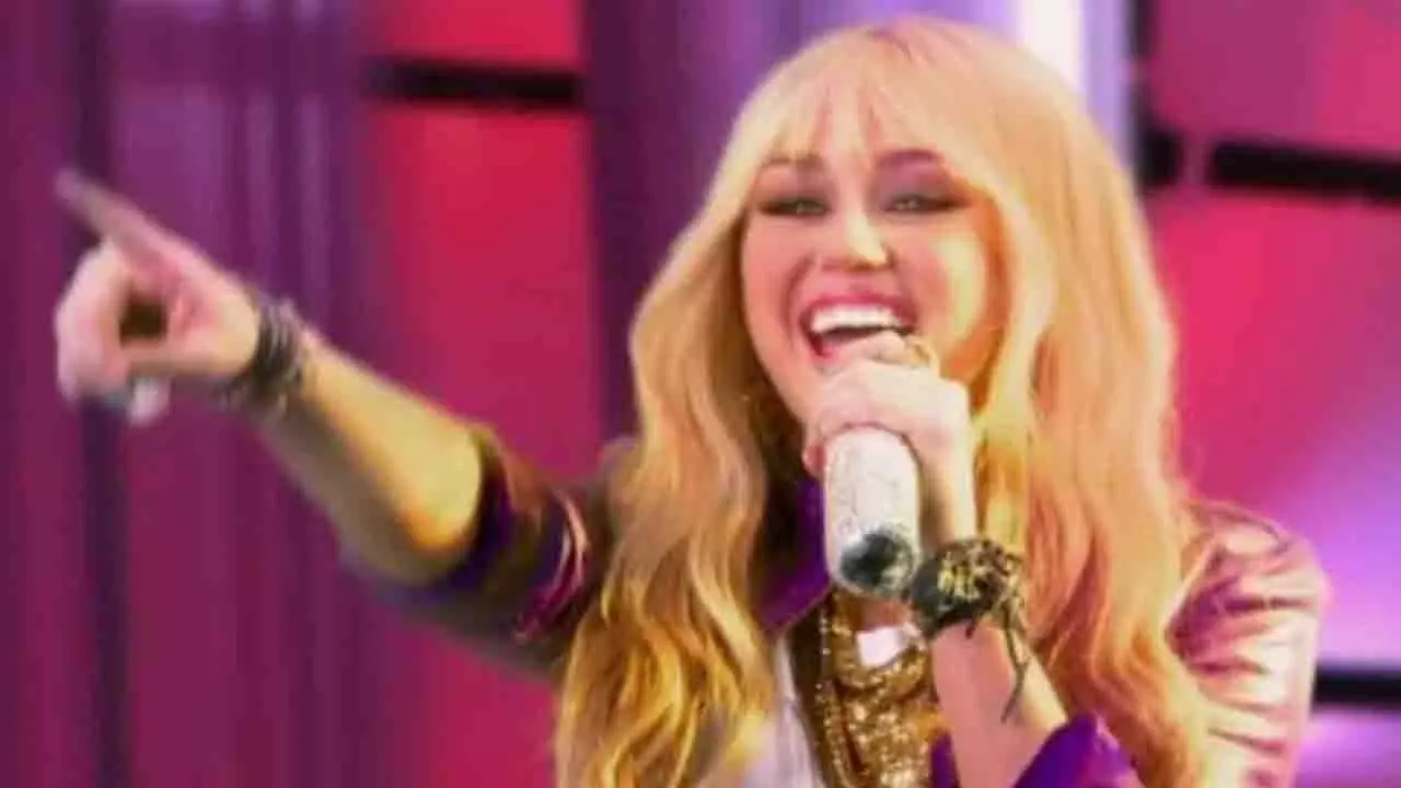 Miley Cyrus 20वीं सालगिरह पर हन्ना मोंटाना स्पिरिट को वापस ला रही Miley Cyrus 20वीं सालगिरह पर हन्ना मोंटाना स्पिरिट को वापस ला रही