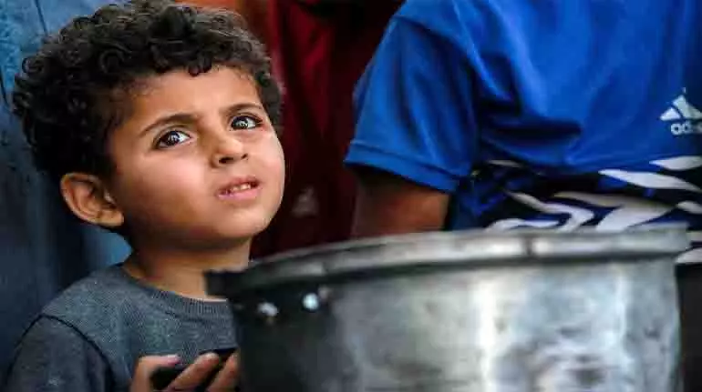 Israel ने गाजा में हवाई सहायता गिराना फिर से शुरू किया Israel ने गाजा में हवाई सहायता गिराना फिर से शुरू किया