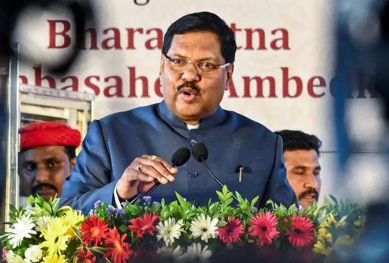 ज्ञान के बिना अधिकार बेकार, CJI गवई श्रीनगर में ज्ञान के बिना अधिकार बेकार, CJI गवई श्रीनगर में