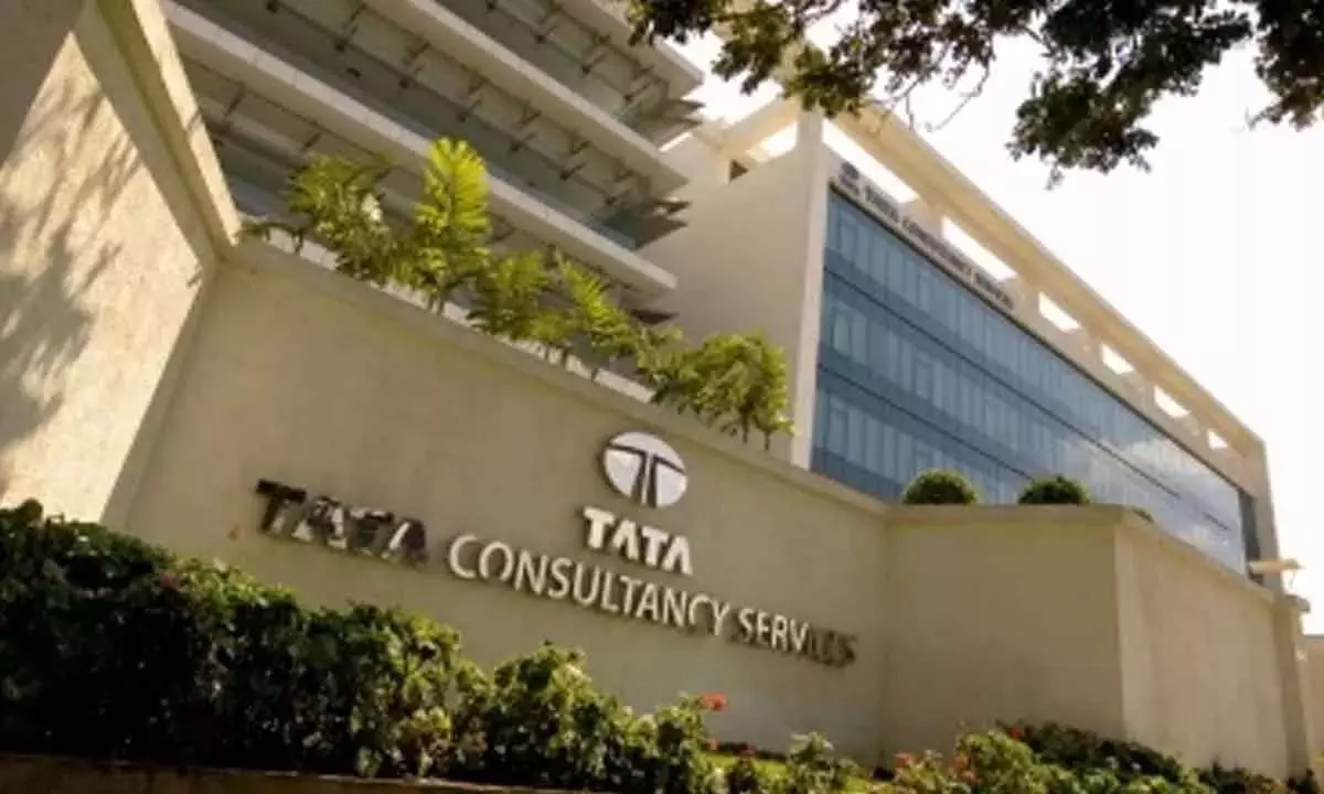 तकनीकी बदलाव और पुनर्गठन के बीच TCS वित्त वर्ष 26 में 12,000 कर्मचारियों की कर सकती है छंटनी तकनीकी बदलाव और पुनर्गठन के बीच TCS वित्त वर्ष 26 में 12,000 कर्मचारियों की कर सकती है छंटनी