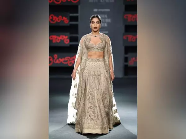 India Couture Week 2025: भूमि पेडनेकर रितु कुमार के लिए प्रेरणा बनीं India Couture Week 2025: भूमि पेडनेकर रितु कुमार के लिए प्रेरणा बनीं