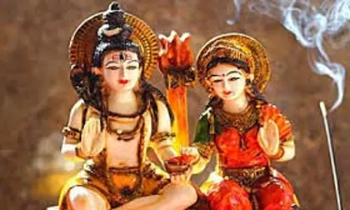 Astrology: हरियाली तीज के दिन बस करें ये उपाय, गोली की रफ्तार से दौड़ेगा व्यापार Astrology: हरियाली तीज के दिन बस करें ये उपाय, गोली की रफ्तार से दौड़ेगा व्यापार