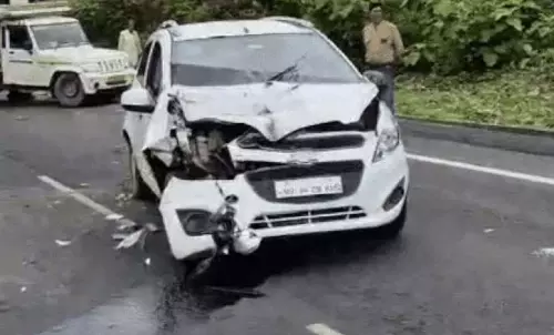 MP News: भीषण सड़क हादसा, कंटेनर ने बाइक सवार दोस्तों को मारी टक्कर, दो युवकों की दर्दनाक मौत