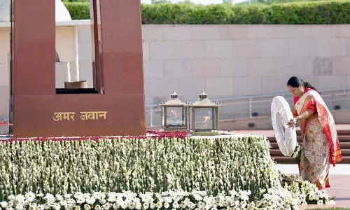 मुख्यमंत्री ने कारगिल युद्ध के नायकों को श्रद्धांजलि दी