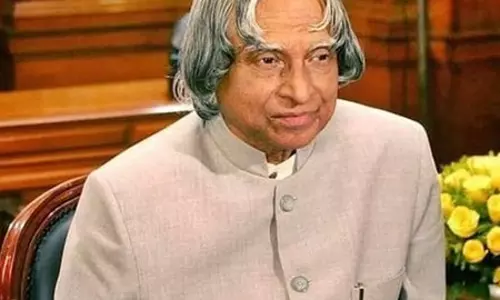 डॉ. एपीजे अब्दुल कलाम की पुण्यतिथि: पीएम मोदी, गृह मंत्री शाह ने दी श्रद्धांजलि डॉ. एपीजे अब्दुल कलाम की पुण्यतिथि: पीएम मोदी, गृह मंत्री शाह ने दी श्रद्धांजलि
