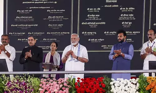 PM Modi ने थूथुकुडी में 4,900 करोड़ की परियोजनाएं राष्ट्र को समर्पित की PM Modi ने थूथुकुडी में 4,900 करोड़ की परियोजनाएं राष्ट्र को समर्पित की