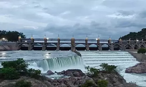 कावेरी में बाढ़: तटीय लोगों के लिए दूसरे स्तर की बाढ़ की चेतावनी जारी कावेरी में बाढ़: तटीय लोगों के लिए दूसरे स्तर की बाढ़ की चेतावनी जारी