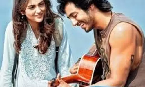 Saiyaara Success: Saiyaara के 200 करोड़ क्लब में एंट्री पर जश्न शुरू Saiyaara Success: Saiyaara के 200 करोड़ क्लब में एंट्री पर जश्न शुरू