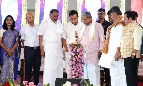 शिवलिंगगौड़ा को मंत्री बनाने के लिए समर्थकों ने नारेबाजी की; CM गुस्से में मंच से उतरे