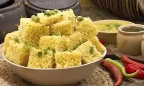 Breakfast Recipe: खुद को रखना चाहते हैं हेल्दी तो नाश्ते में बनाएं सूजी ढोकला, यहां पढ़ें रेसिपी Breakfast Recipe: खुद को रखना चाहते हैं हेल्दी तो नाश्ते में बनाएं सूजी ढोकला, यहां पढ़ें रेसिपी