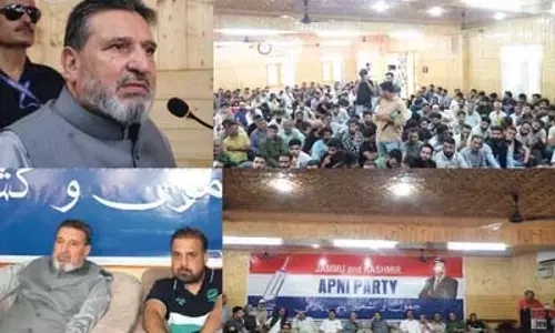 अल्ताफ बुखारी ने पारंपरिक राजनीतिक दलों पर निशाना साधा अल्ताफ बुखारी ने पारंपरिक राजनीतिक दलों पर निशाना साधा