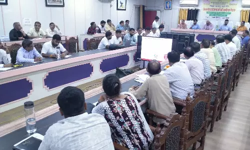 Jaipur : स्वच्छता व गुणवत्ता को लेकर सख्त हुए मंत्री, अधिकारियों को दिए स्पष्ट निर्देश Jaipur : स्वच्छता व गुणवत्ता को लेकर सख्त हुए मंत्री, अधिकारियों को दिए स्पष्ट निर्देश
