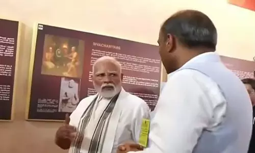 Tamil Nadu : मोदी ने चोलों की महिमा के बारे में सुना Tamil Nadu : मोदी ने चोलों की महिमा के बारे में सुना