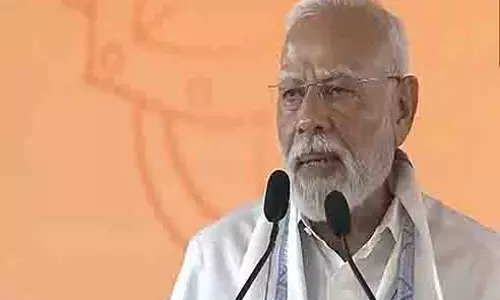 PM मोदी ने कलाम को दी श्रद्धांजलि, बताया प्रेरणादायी दूरदर्शी PM मोदी ने कलाम को दी श्रद्धांजलि, बताया प्रेरणादायी दूरदर्शी
