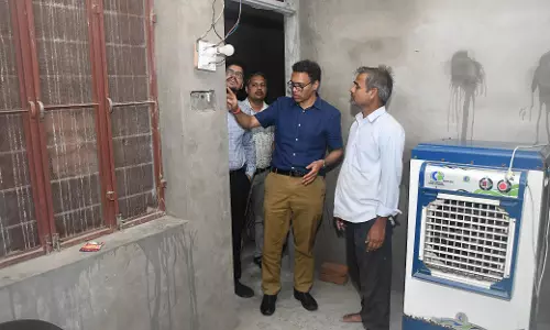 Jaipur: पीएम शहरी आवास योजना के निर्माण कार्यों का सचिव ने किया स्थलीय निरीक्षण Jaipur: पीएम शहरी आवास योजना के निर्माण कार्यों का सचिव ने किया स्थलीय निरीक्षण