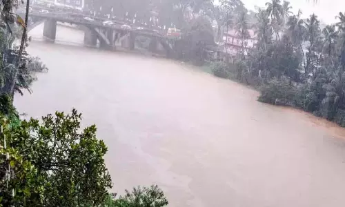Kerala : मुवत्तुपुझा नदी में जल स्तर बढ़ा
