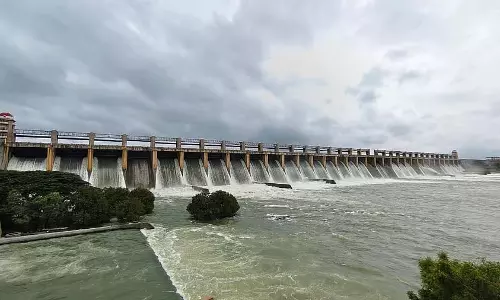 26 क्रॉसगेट खुले, नदी में पानी आया: तुंगभद्रा में जलस्तर बढ़ा 26 क्रॉसगेट खुले, नदी में पानी आया: तुंगभद्रा में जलस्तर बढ़ा