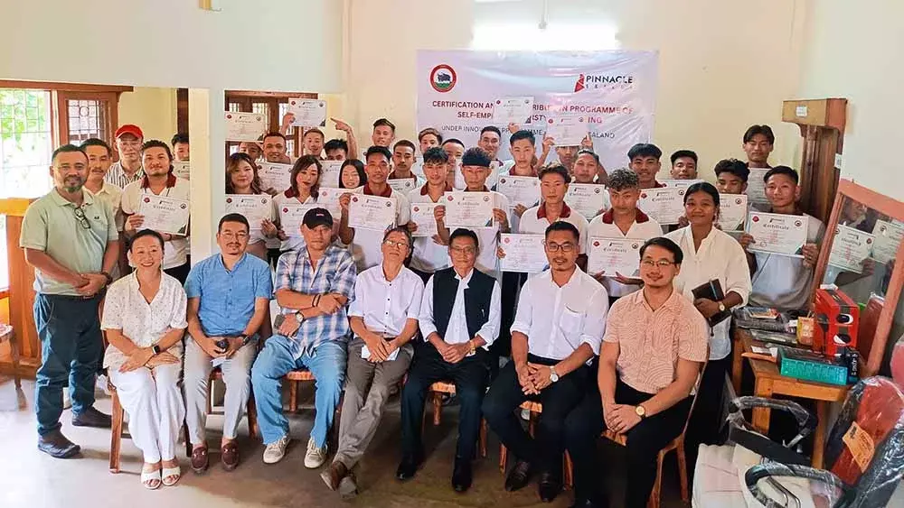 Nagaland : पिनेकल स्किल्स सेंटर में नाई प्रशिक्षण का समापन Nagaland : पिनेकल स्किल्स सेंटर में नाई प्रशिक्षण का समापन