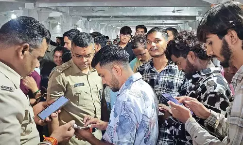 श्रावण मास की भीड़ के बीच उज्जैन पुलिस ने महाकालेश्वर मंदिर के आसपास सुरक्षा कड़ी कर दी