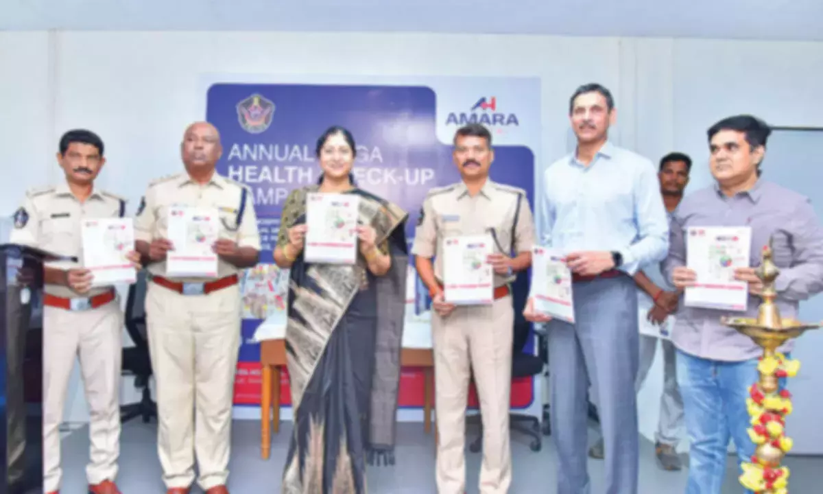 Andhra: अमारा अस्पताल ने रेड सैंडर्स टास्कफोर्स कर्मियों के लिए मेगा मेडिकल कैंप का आयोजन किया Andhra: अमारा अस्पताल ने रेड सैंडर्स टास्कफोर्स कर्मियों के लिए मेगा मेडिकल कैंप का आयोजन किया