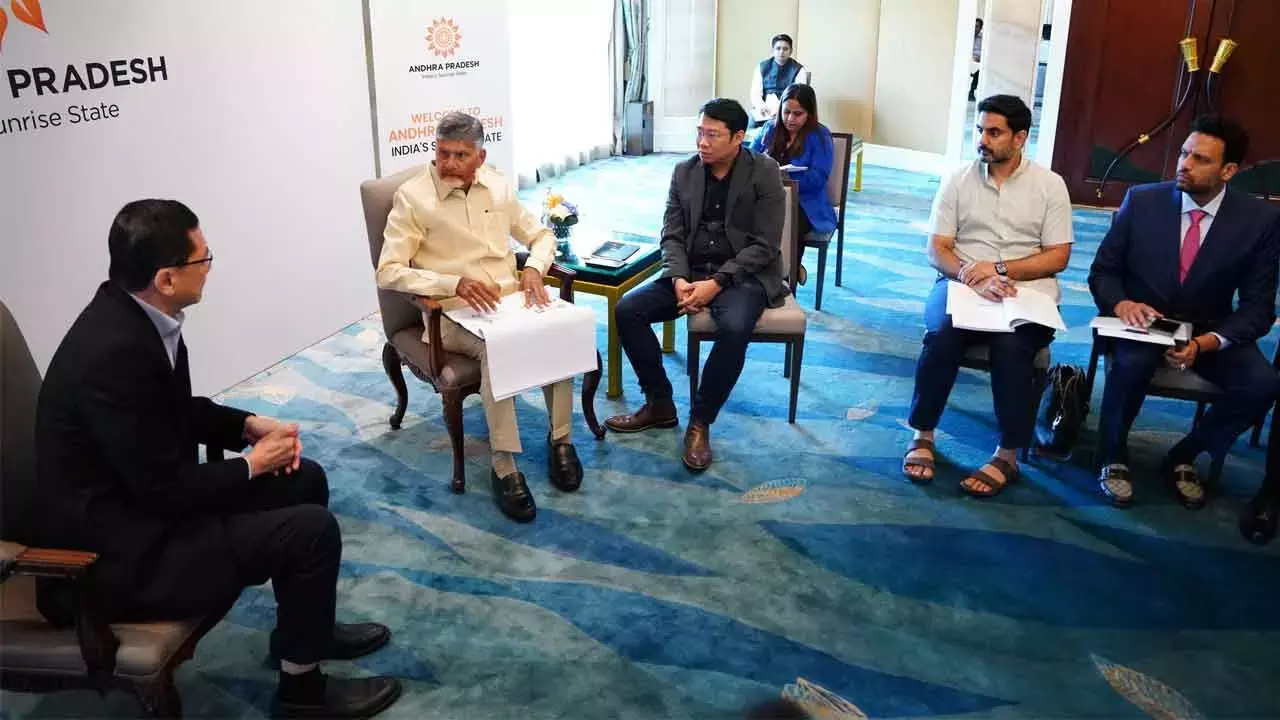 Andhra: मुख्यमंत्री चंद्रबाबू नायडू ने सिंगापुर में भारतीय उच्चायुक्त से मुलाकात की