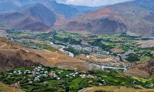 Ladakh के गर्म झरने पृथ्वी और मंगल पर जीवन की उत्पत्ति का पता लगाने में मदद कर सकते