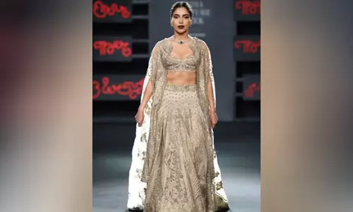 India Couture Week 2025: भूमि पेडनेकर रितु कुमार के लिए प्रेरणा बनीं India Couture Week 2025: भूमि पेडनेकर रितु कुमार के लिए प्रेरणा बनीं