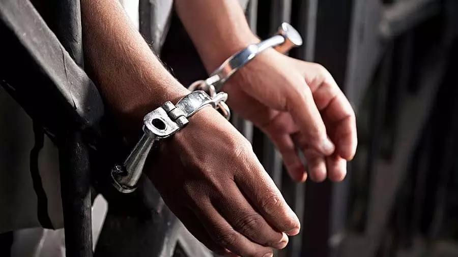 Indore : भाजपा नेता के बेटे को एक दिन की पुलिस रिमांड पर भेजा गया Indore : भाजपा नेता के बेटे को एक दिन की पुलिस रिमांड पर भेजा गया