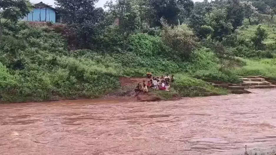ओडिशा के कोइड़ा में आइसोलेशन खत्म, राहत कार्य शुरू ओडिशा के कोइड़ा में आइसोलेशन खत्म, राहत कार्य शुरू