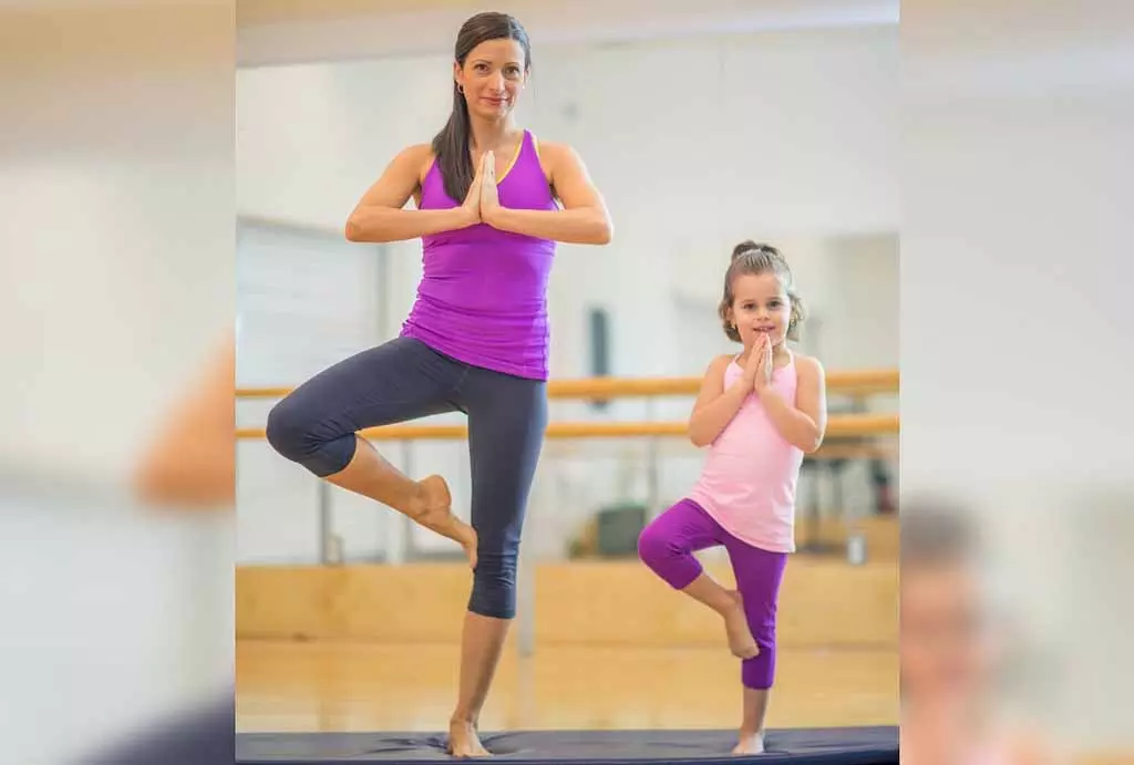 Yoga Tips: इस जानलेवा बीमारी के खतरे को कम करता है योग, नियमित अभ्यास की बनाएं आदत Yoga Tips: इस जानलेवा बीमारी के खतरे को कम करता है योग, नियमित अभ्यास की बनाएं आदत