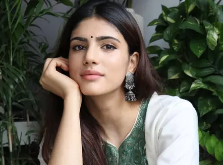 वरुण धवन की प्रेमिका बनेंगी मेधा राणा, बॉर्डर 2 में आएंगी नजर वरुण धवन की प्रेमिका बनेंगी मेधा राणा, बॉर्डर 2 में आएंगी नजर