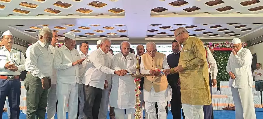 स्कूली बच्चों के लिए किशमिश योजना: Minister Shivanand स्कूली बच्चों के लिए किशमिश योजना: Minister Shivanand