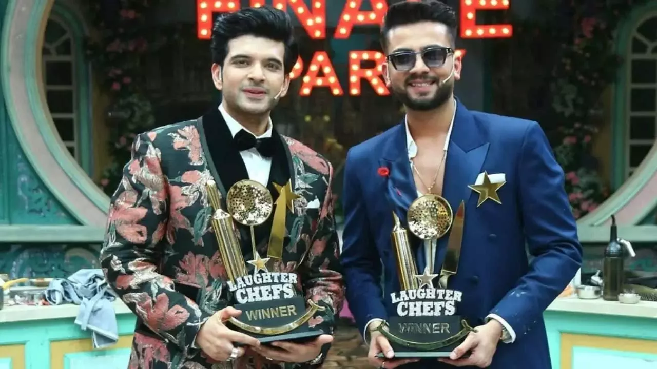 करण कुंद्रा और एल्विश यादव ने दूसरे सीज़न में ट्रॉफी जीती करण कुंद्रा और एल्विश यादव ने दूसरे सीज़न में ट्रॉफी जीती