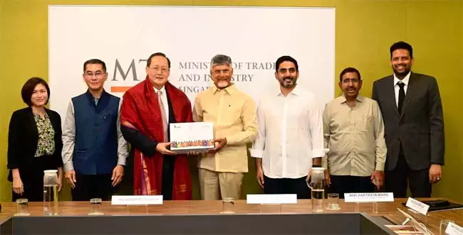 Andhra : सिंगापुर दौरे पर सीएम चंद्रबाबू Andhra : सिंगापुर दौरे पर सीएम चंद्रबाबू