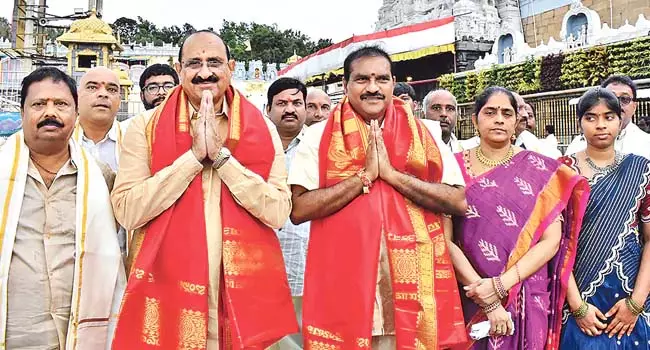 हंड्री-नीवा से 3,850 क्यूसेक कृष्णा जल आदिविपल्ली जलाशय में भरा जाएगा : मंत्री निम्मला रामानायडू हंड्री-नीवा से 3,850 क्यूसेक कृष्णा जल आदिविपल्ली जलाशय में भरा जाएगा : मंत्री निम्मला रामानायडू