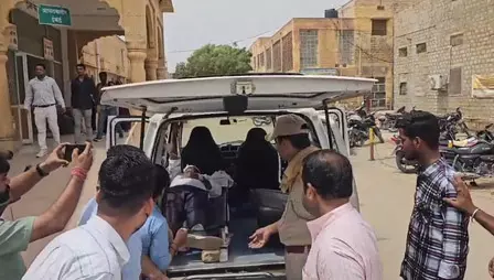 स्कूल गेट का पिलर गिरने से एक छात्र की मौत, शिक्षक भी घायल स्कूल गेट का पिलर गिरने से एक छात्र की मौत, शिक्षक भी घायल