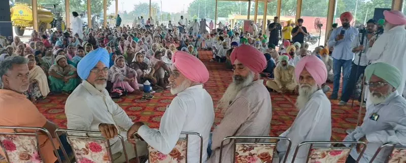 Punjab सरकार की भूमि पूलिंग नीति के खिलाफ आंदोलन को मजदूरों का समर्थन Punjab सरकार की भूमि पूलिंग नीति के खिलाफ आंदोलन को मजदूरों का समर्थन