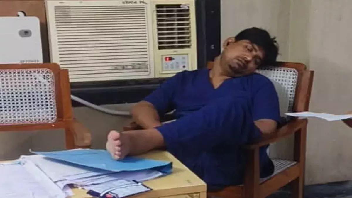 Meerut: मेडिकल कॉलेज में लापरवाही का आरोप, मरीज ने तोड़ा दम Meerut: मेडिकल कॉलेज में लापरवाही का आरोप, मरीज ने तोड़ा दम