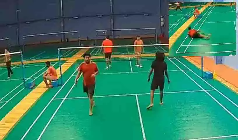 शटलकॉक खेलते समय दिल का दौरा पड़ने से 25 वर्षीय युवक की मौत शटलकॉक खेलते समय दिल का दौरा पड़ने से 25 वर्षीय युवक की मौत