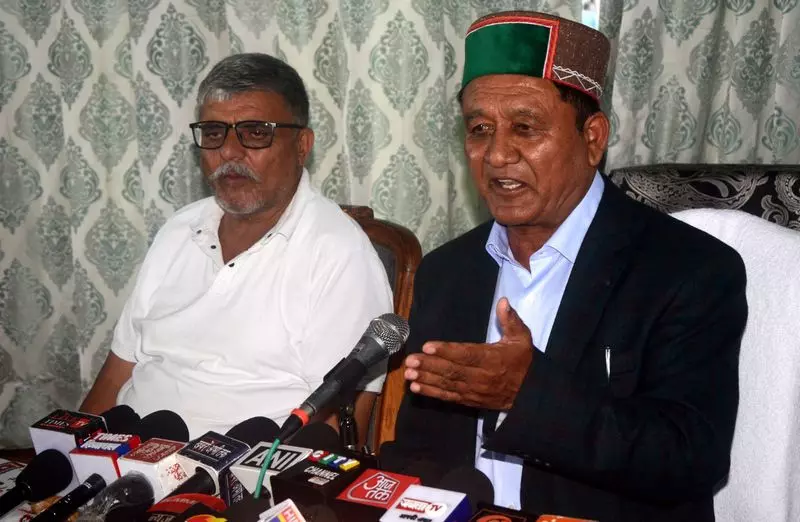 मंत्री ने Vimal Negi मामले में सीबीआई पर निष्क्रियता का आरोप लगाया मंत्री ने Vimal Negi मामले में सीबीआई पर निष्क्रियता का आरोप लगाया