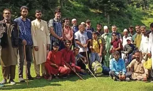 उरी में इको-टूरिज्म को बढ़ावा देने के लिए 3 दिवसीय ट्रैकिंग अभियान शुरू उरी में इको-टूरिज्म को बढ़ावा देने के लिए 3 दिवसीय ट्रैकिंग अभियान शुरू