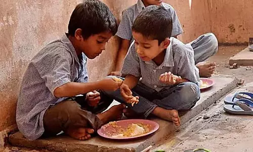 देश भर के 63 जिलों में आधे से अधिक बच्चे कुपोषित है