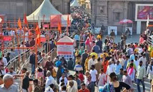 Kashi Vishwanath में श्रद्धालुओं की भारी भीड़ Kashi Vishwanath में श्रद्धालुओं की भारी भीड़