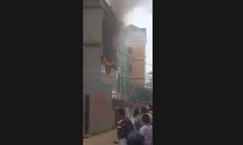 Bhubaneswar : सत्य विहार स्थित आवासीय इमारत में आग लग गई