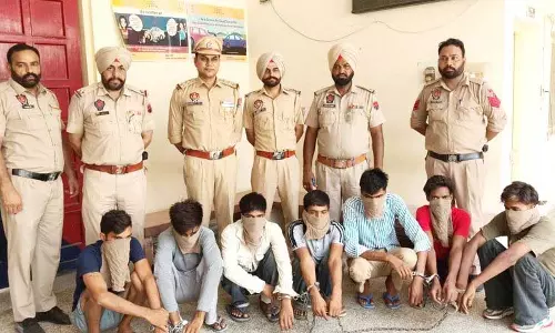 Punjab: अंतरराज्यीय चोर गिरोह का भंडाफोड़, 8 गिरफ्तार Punjab: अंतरराज्यीय चोर गिरोह का भंडाफोड़, 8 गिरफ्तार